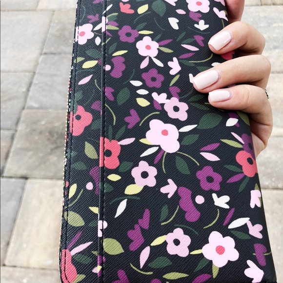 Gaby’sBags👜💕-Kate spade floral Mesa zip wallet - Picture 2 of 6